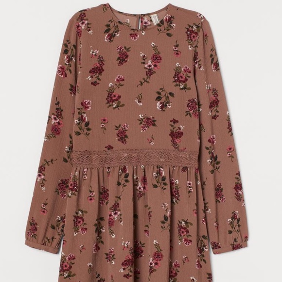 Dress with lace trim - Picture 3 of 12